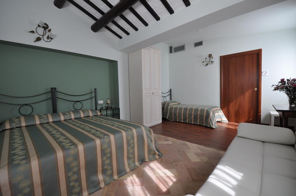 Residenza Scorcio Sul Mare Otel Porto San Giorgio Dış mekan fotoğraf